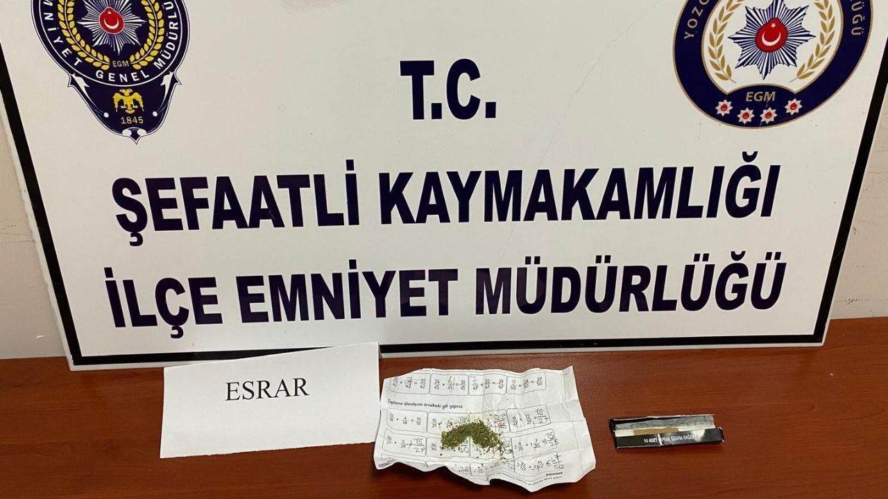 Yozgat Polisinden Çifte Suçüstü Uyuşturucu Ve Alkollü Sürücü Yakalandı (2)