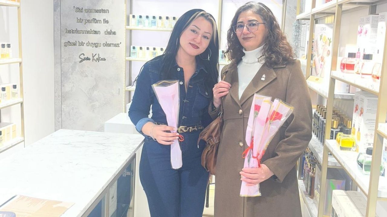 Yozgat Zafer Partisi’nden 8 Mart’ta Kadınlara Karanfil (4)