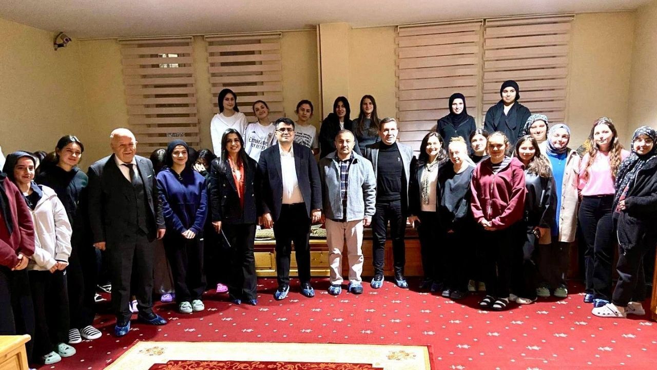 Yozgat’ın Akdağmadeni İlçesinde Moral Veren İftar Programı (3)