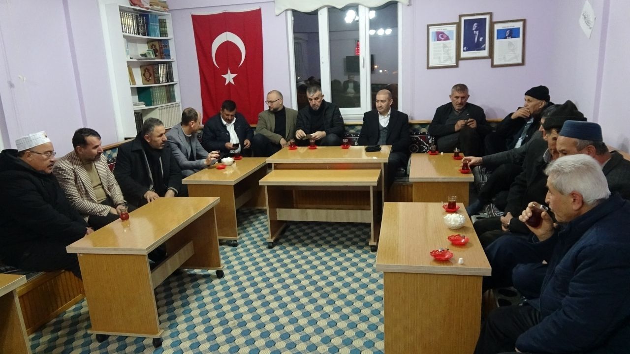 Yozgat’ın Bu Mahallesinde Ramazan Farklı Yaşanıyor 1 Ay Boyunca Hiçbir Evde Yemek Pişmiyor (1)