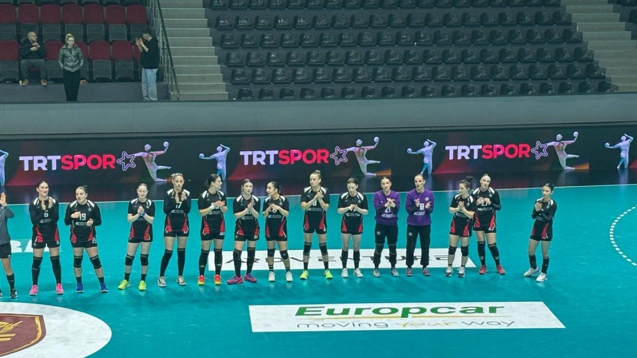 Yozgat’ın Sultanları Dörtlü Finallerde Üçte Üç Yaptı (2)