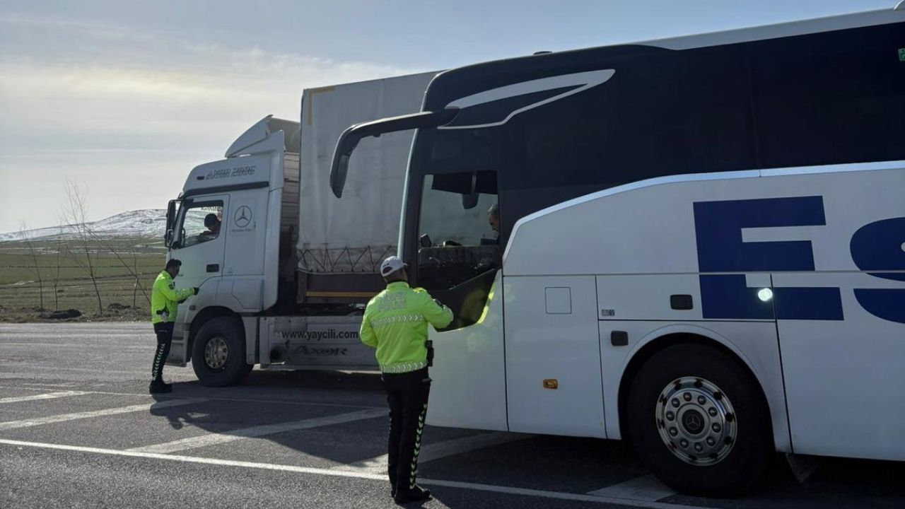 Yozgat'ta 290 Ticari Araç Kontrolden Geçti (3)