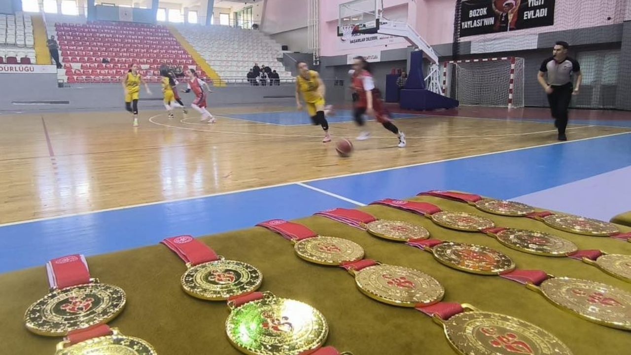 Yozgat'ta 4 Gün Süren Heyecan Sona Erdi Finallere Kalan Takımlar Netleşti2