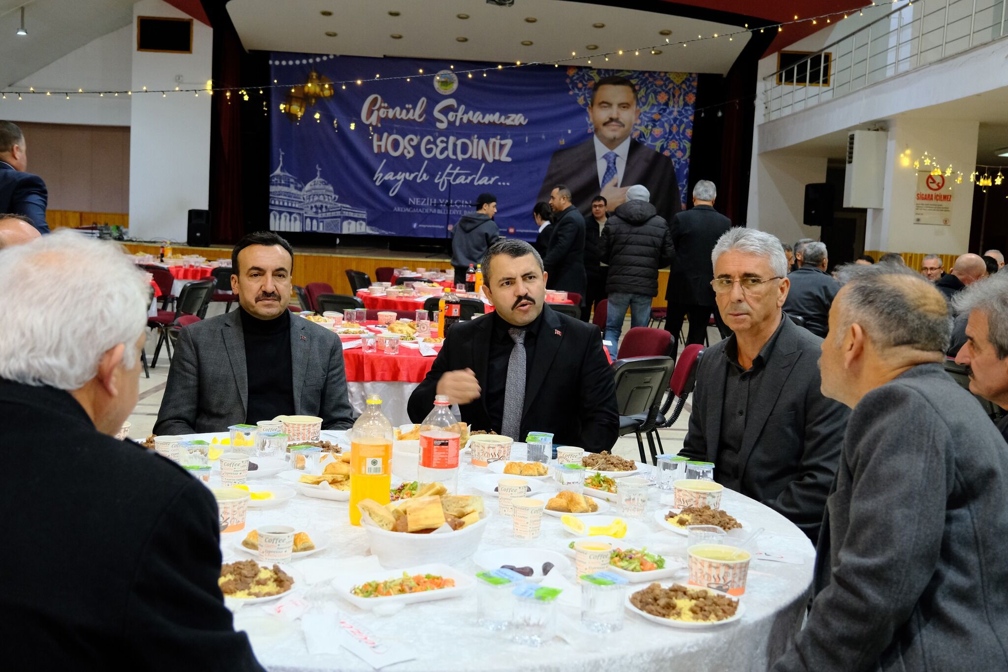 Yozgat'ta Başkan Personeliyle İftarda Buluştu1