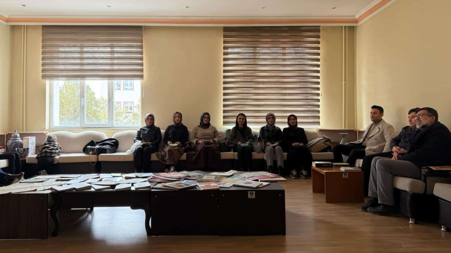 Yozgat'ta Edebiyat Severler Buluştu Karakoç’un Samanyolu’nda Ziyafet’i Değerlendirildi3