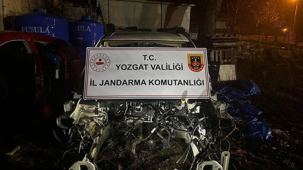 Yozgat’ta Eş Zamanlı Operasyon Çalıntı Araç Ticareti Deşifre Edildi (3)