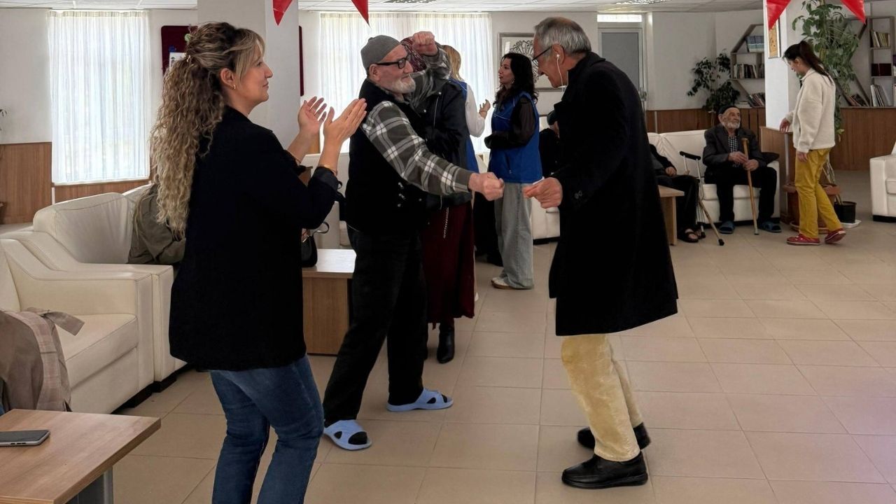 Yozgat’ta Gençlerden Anlamlı Ziyaret (1)