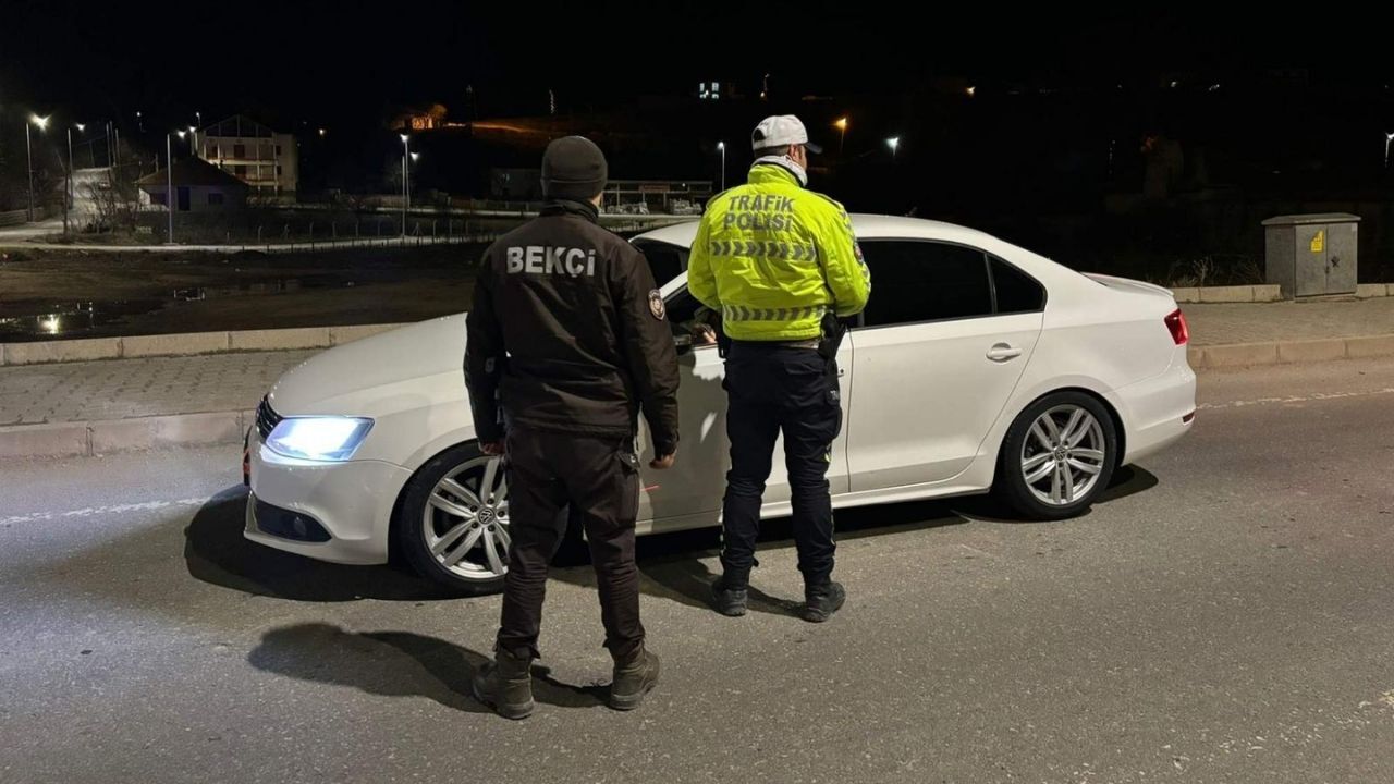Yozgat’ta Huzur İçin Kritik Adım Gece Yapılan Polis Denetiminin Detayları Ortaya Çıktı (2)