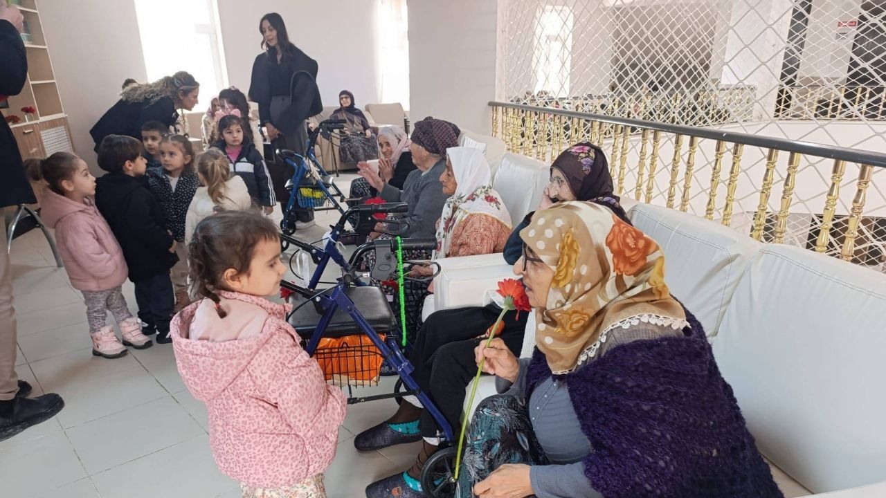 Yozgat’ta İç Isıtan Etkinlik Küçüklerin Ziyareti Büyüklerin Kalbine Dokundu (2)