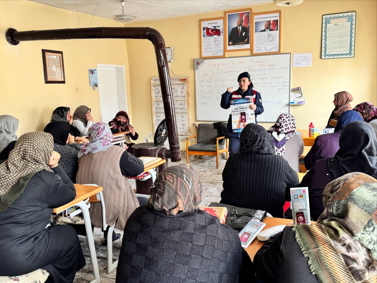 Yozgat'ta Jandarma Köylere İndi