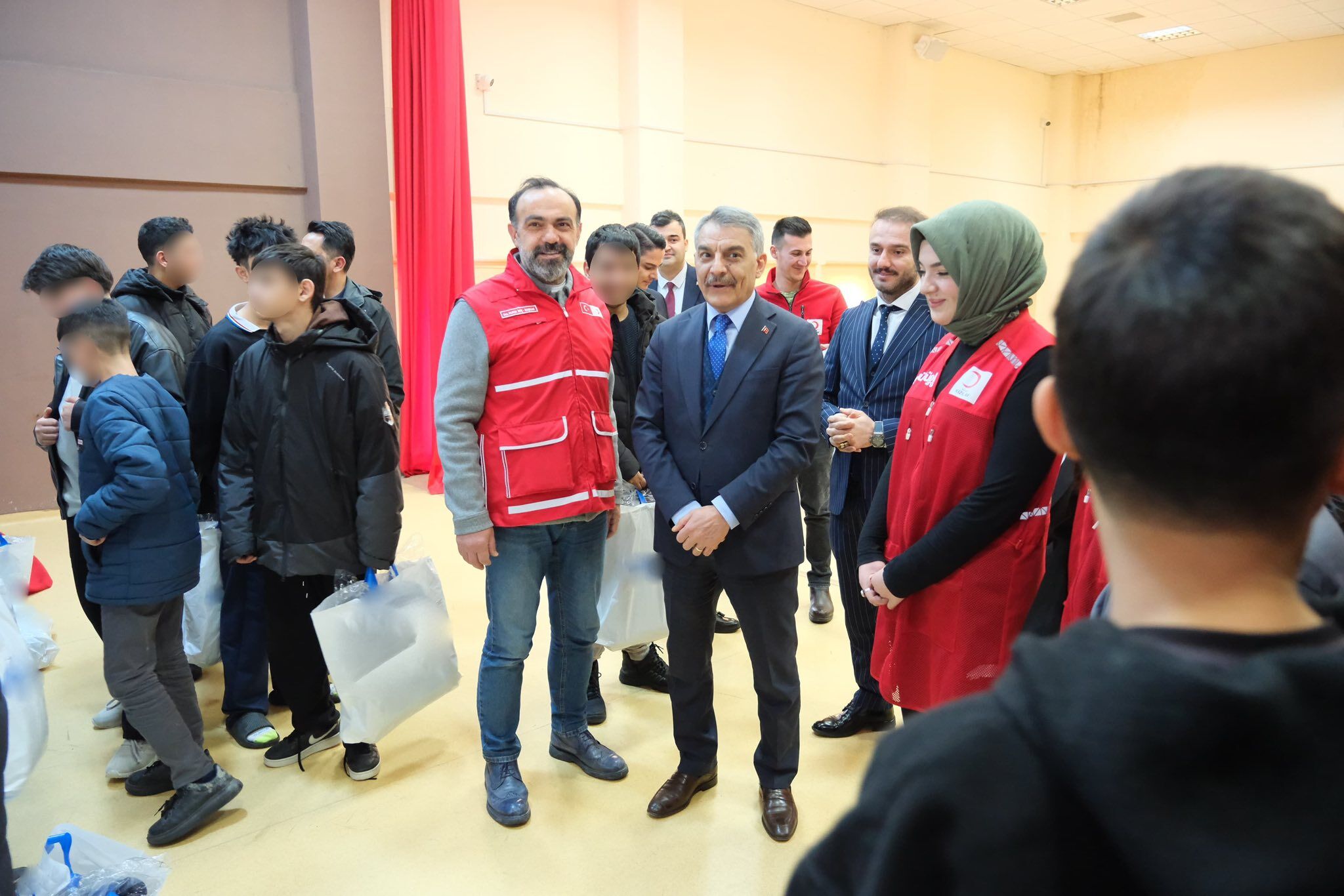 Yozgat'ta Kızılay Çocukların Yüzünü Güldürdü1