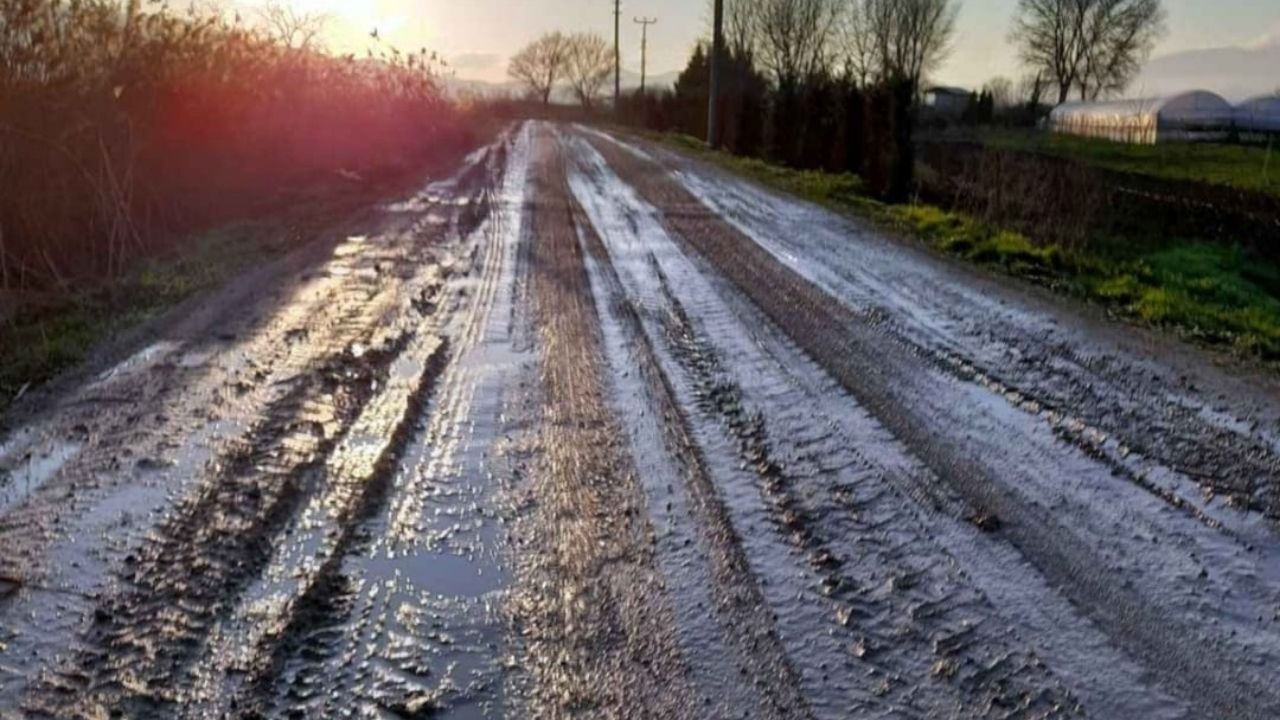 Yozgat’ta Kritik Uyarı Yollarda Fark Edilmeyen Tehlike Kazalara Davetiye Çıkarıyor (3)