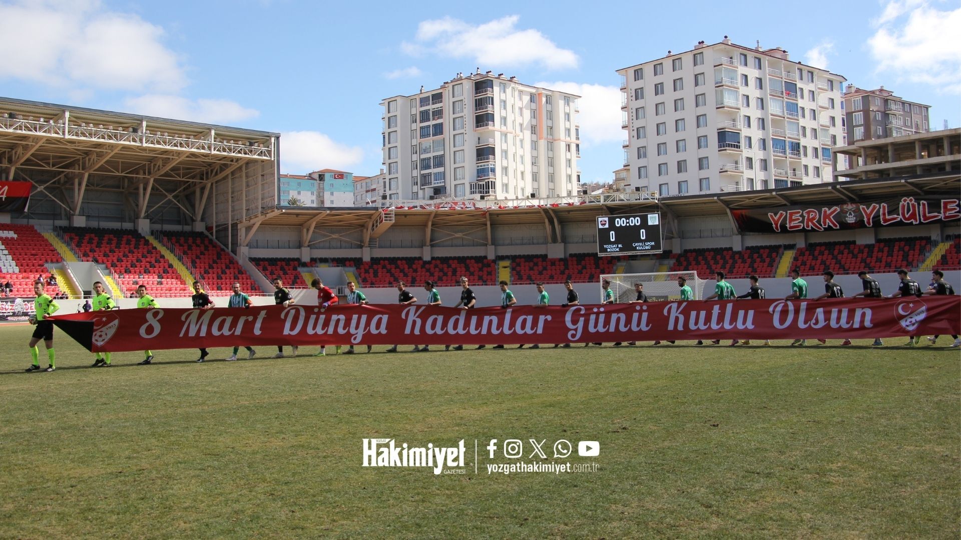 Yozgat’ta Maçtan Önce Anlamlı Anlar Futbolcular Sahaya Özel Bir Mesajla Çıktı