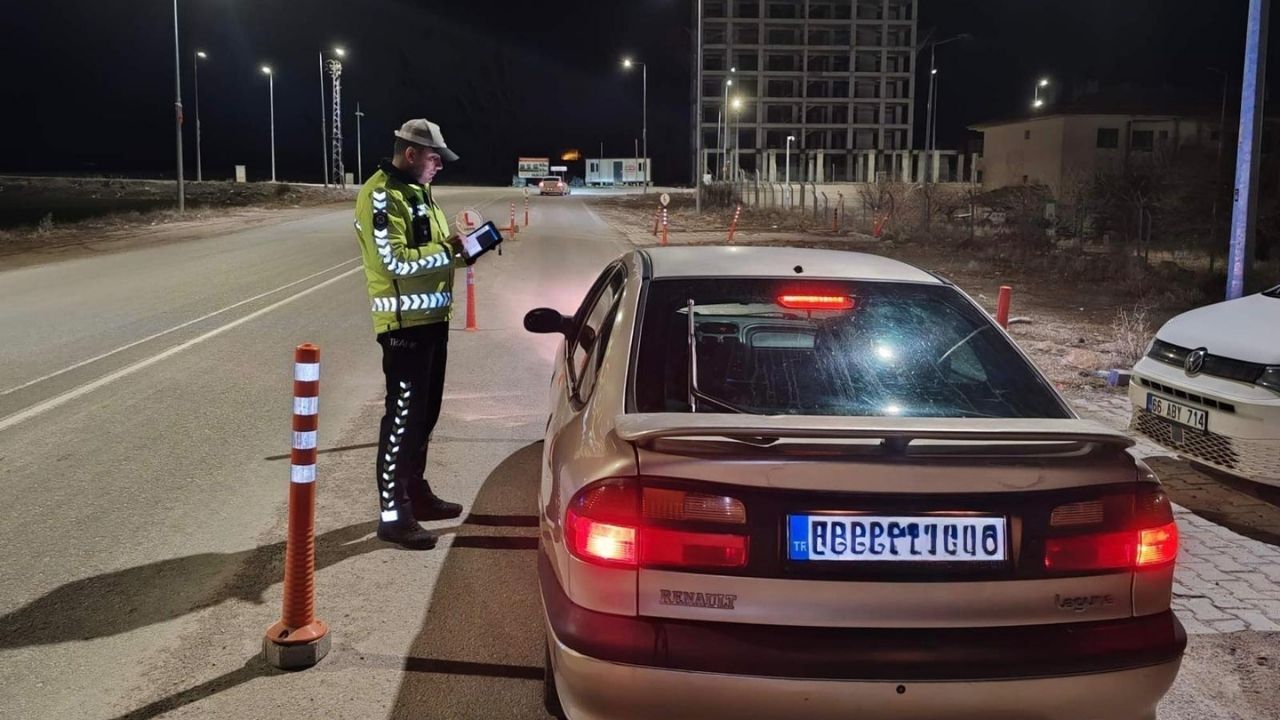 Yozgat’ta Narkoalan Projesi Kapsamında 141 Kişi Sorgulandı (3)