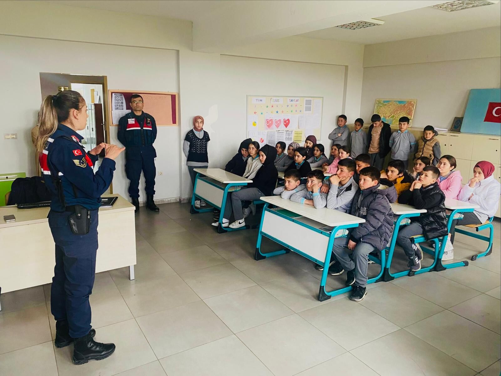 Yozgat'ta Öğrencilere Jandarma Mesleğini Anlattı1