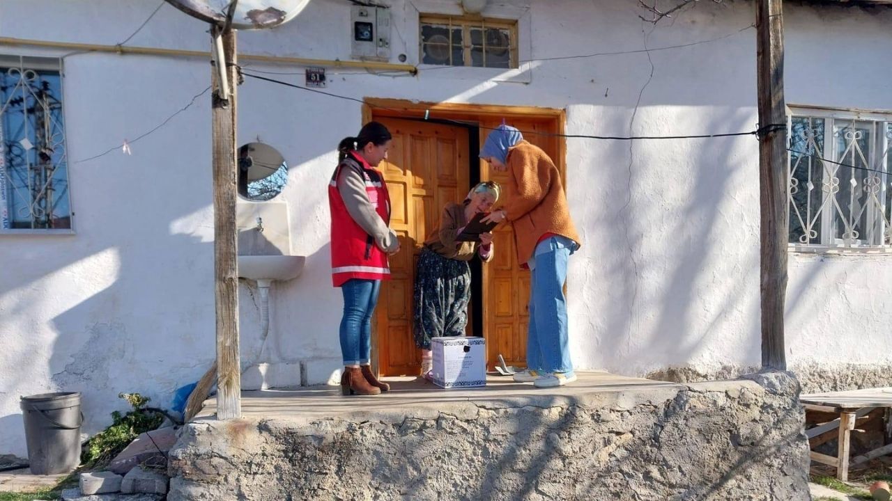 Yozgat’ta Yaşlılar Haftası’nda Anlamlı Ziyaret Gönül Bağları Güçleniyor (1)