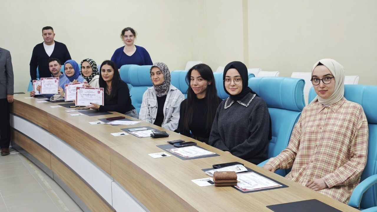 Yozgat’tan Disiplinlerarası Eğitim Hamlesi Stem Çalıştayı Tamamlandı (3)