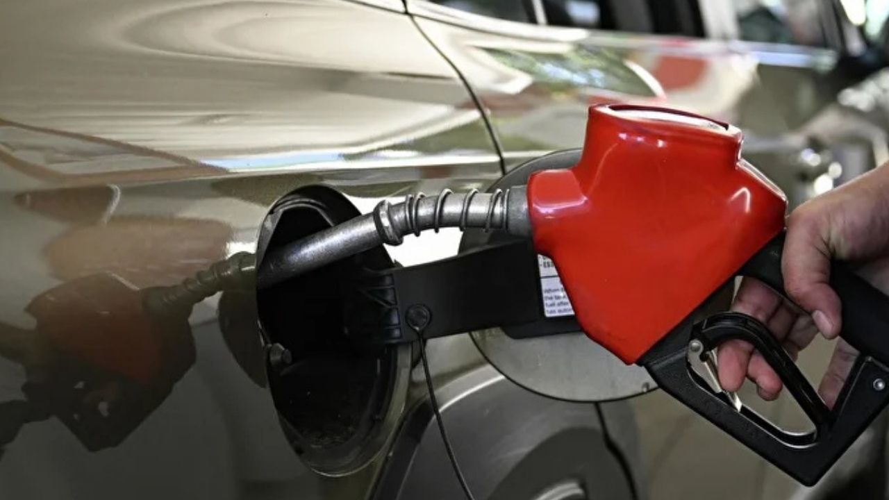 Akaryakıtta tarihi düşüş! 10 Nisan benzin ve motorin indirimi ne kadar?