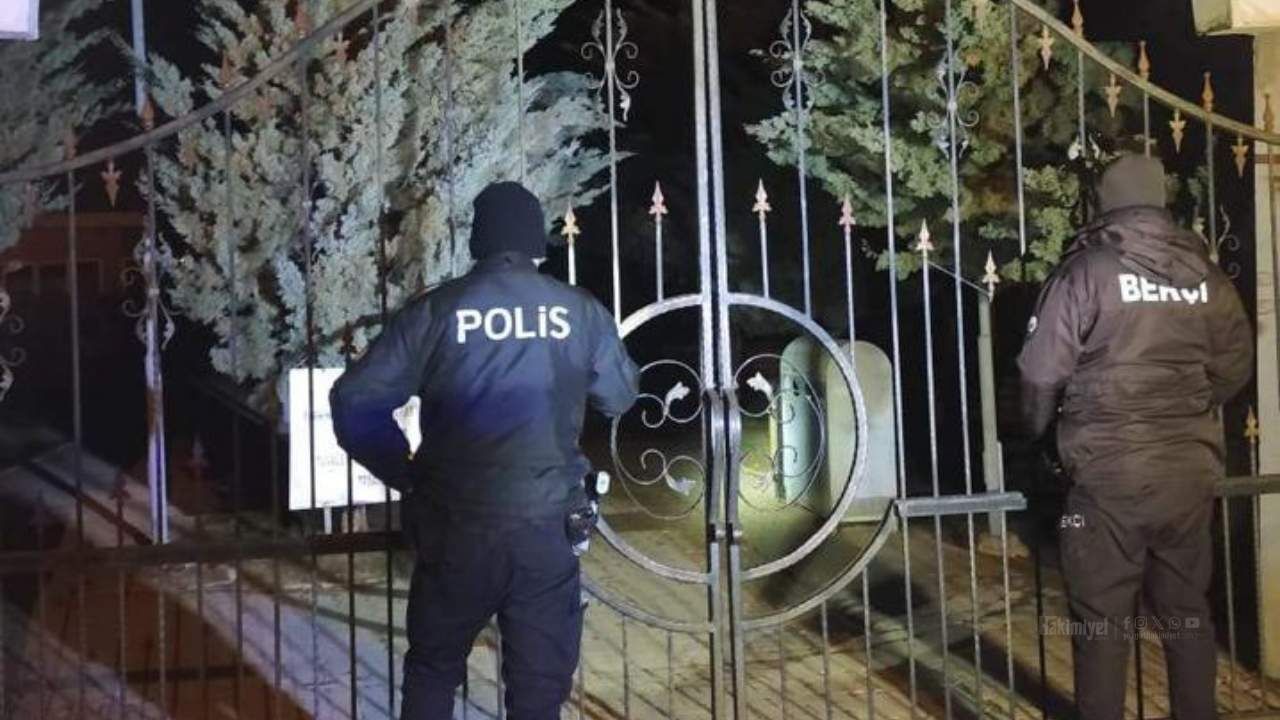 Akdağmadeni’nde Kritik Denetim 324 Kişi 332 Araç Kontrol Edildi (1)