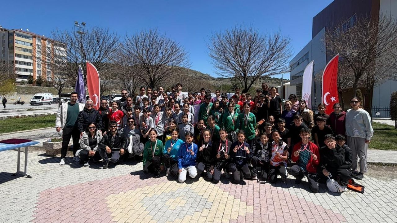 Anadolu Yıldızları Yozgat’ta Parladı Gençlerin Performansı Tam Not Aldı (2)