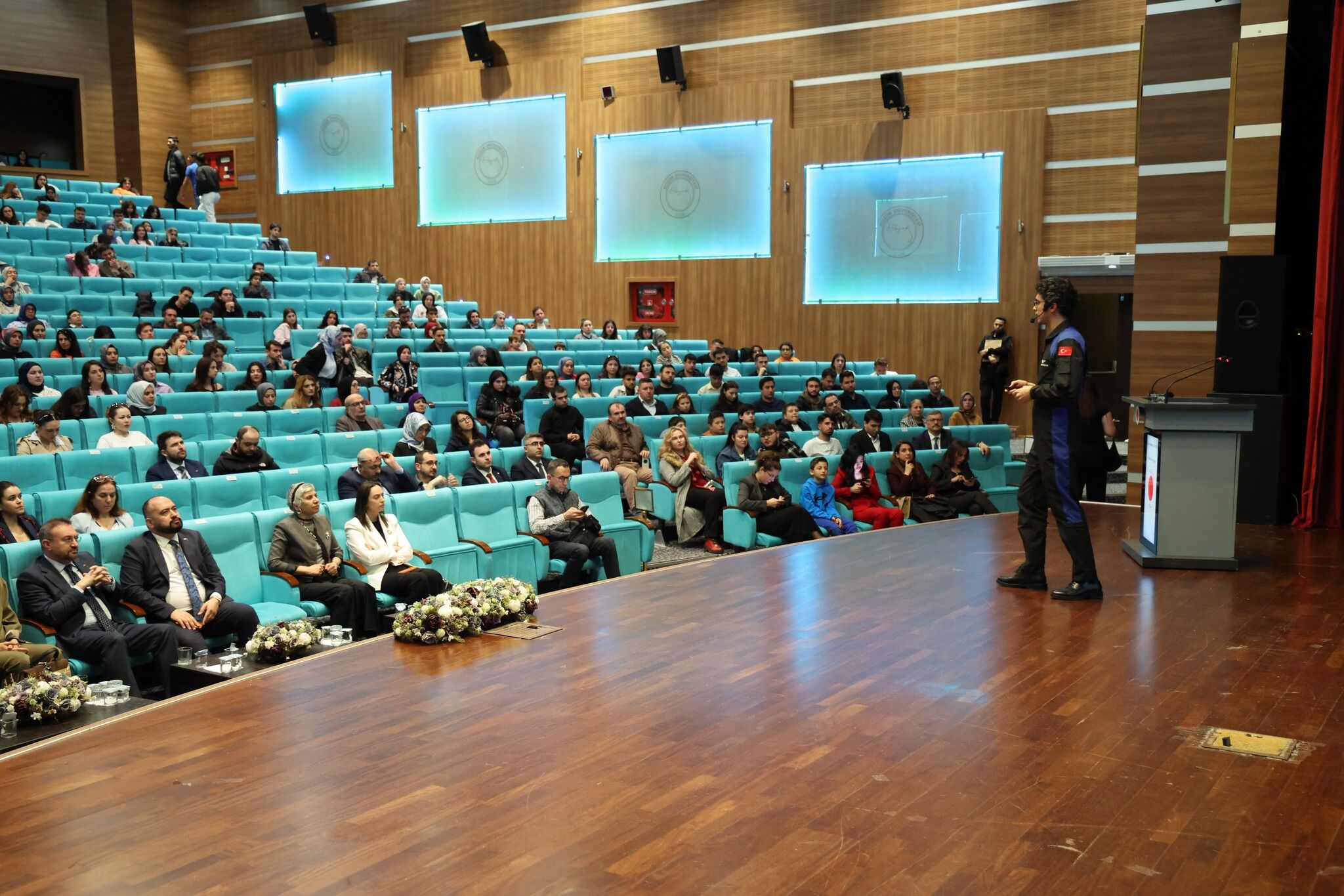 Astronot Tuva Cihangir Atasever Bozok Üniversitesi'nde Öğrencilerle Buluştu2