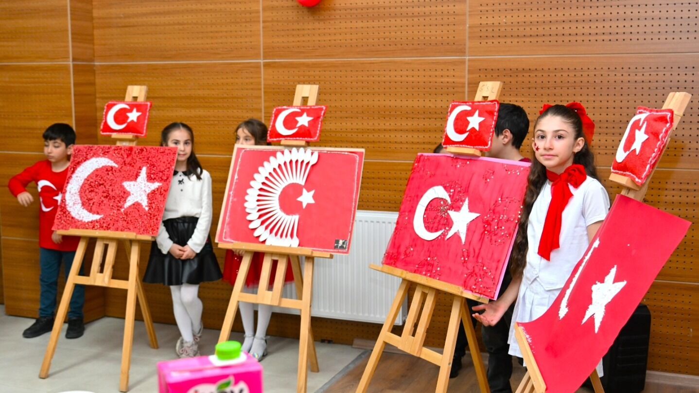 Bayrak Temalı Sergi Yozgat'ta İlgi Gördü1