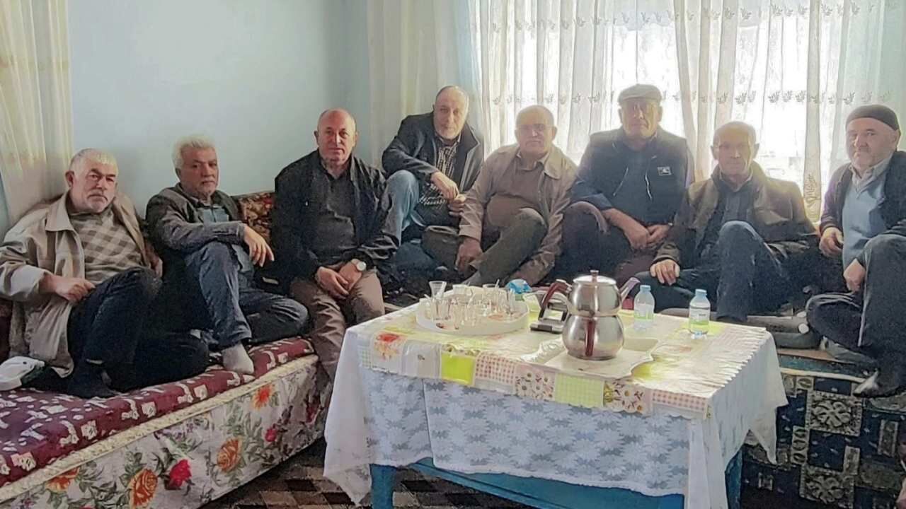 Bir Sedir, Bir Ömür Yıllara Dayanan Dostluk Yeniden Canlandı (2)