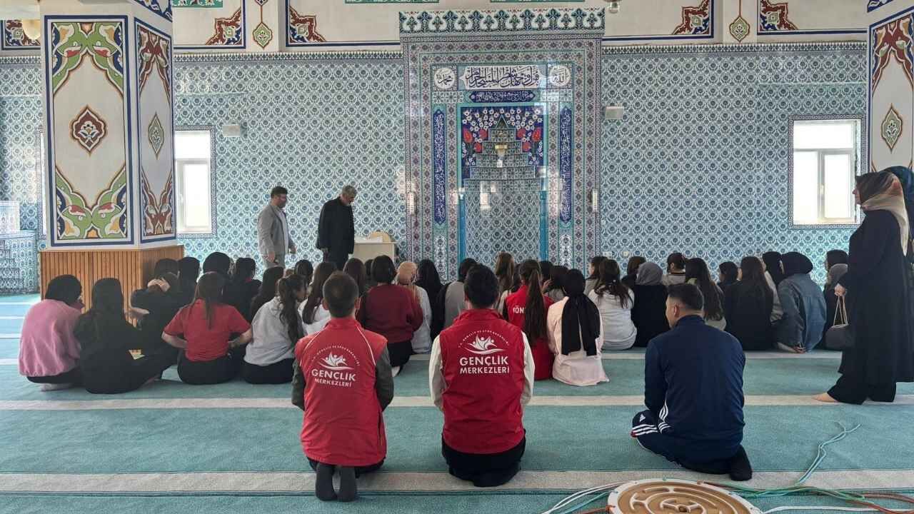 Cami Şenlikleri Yozgat’ta İlgi Odağı Oldu Gençlerden Büyük Katılım (1)