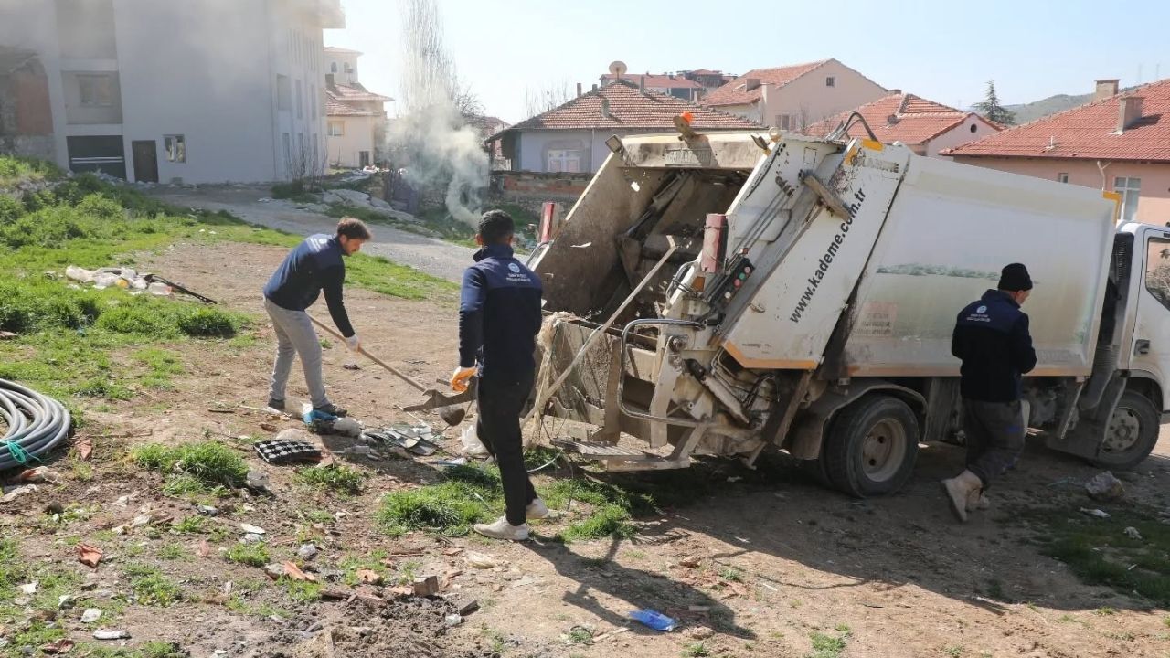 Çekerek’te Hijyen Ve Düzen İçin Ekipler Aralıksız Sahada (2)