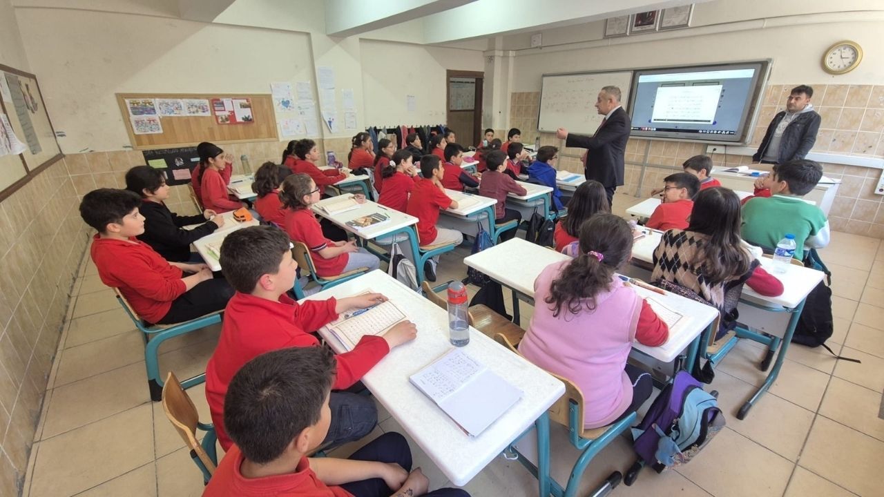 Eğitimde Yeni Dönem Başladı Yozgat’ta Öğrencilere Dikkat Çeken Sistem Anlatıldı (2)