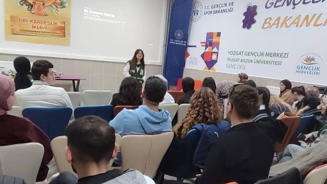 Film Gecesi Bozok Üniversitesi’nde Renkli Görüntülere Sahne Oldu (2)