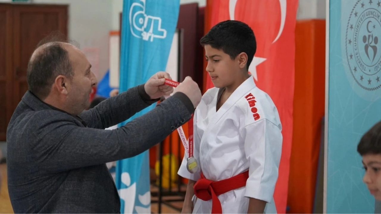 Gümüşhane’de Yozgat Rüzgârı Madalyalar Peş Peşe Geldi (2)