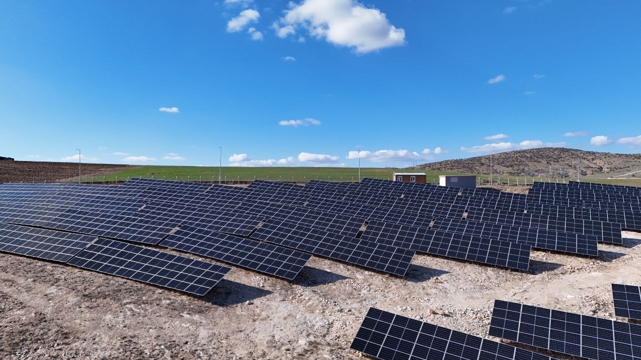 Güneş Enerjisiyle 7 Milyon Lira Tasarruf Akdağmadeni Belediyesi’nden Örnek Hamle