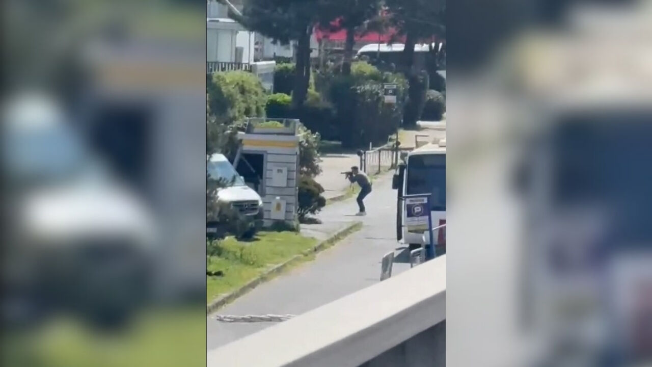 İsrail Konsolosluğu Önünde Çatışma 3 Terörist Etkisiz Hale Getirildi (2)