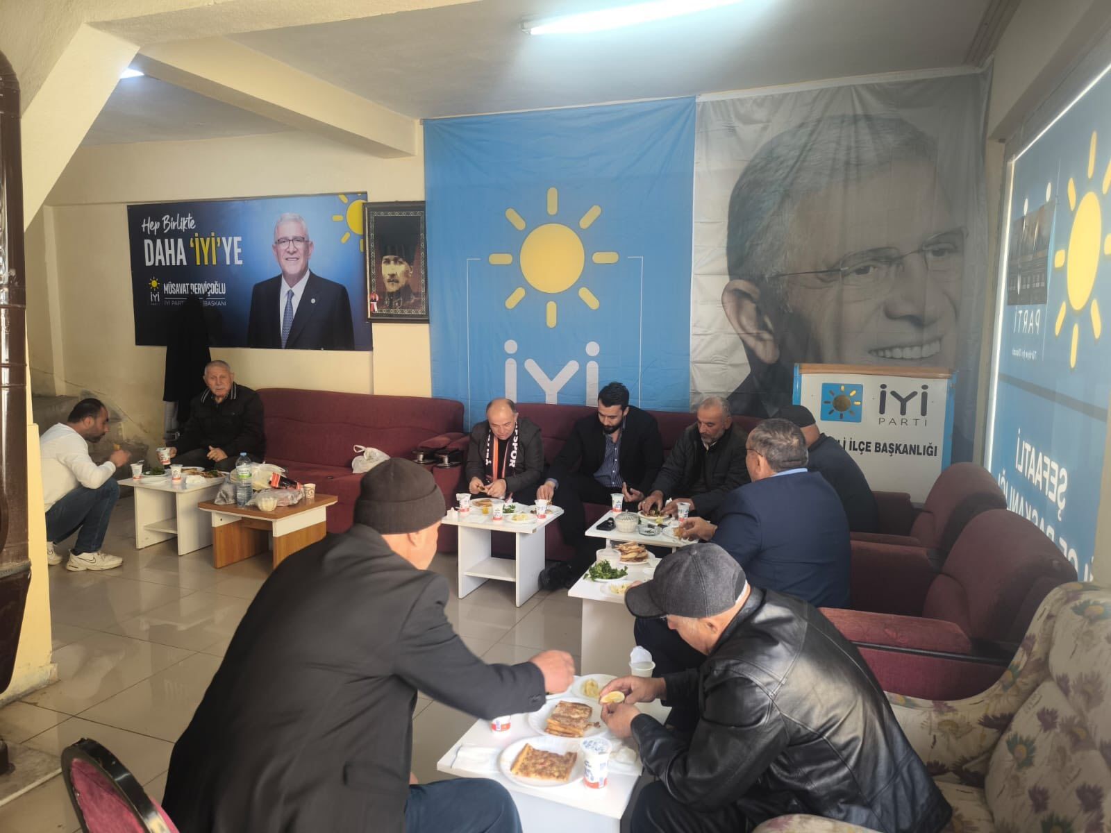 İyi̇ Parti Yozgat'ta Sahaya İndi2