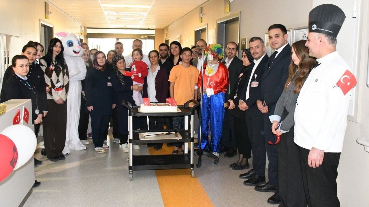 Minik Kalpler Bayram Coşkusuyla Isındı! Yozgat’ta Ezber Bozan 23 Nisan Kutlaması (1)