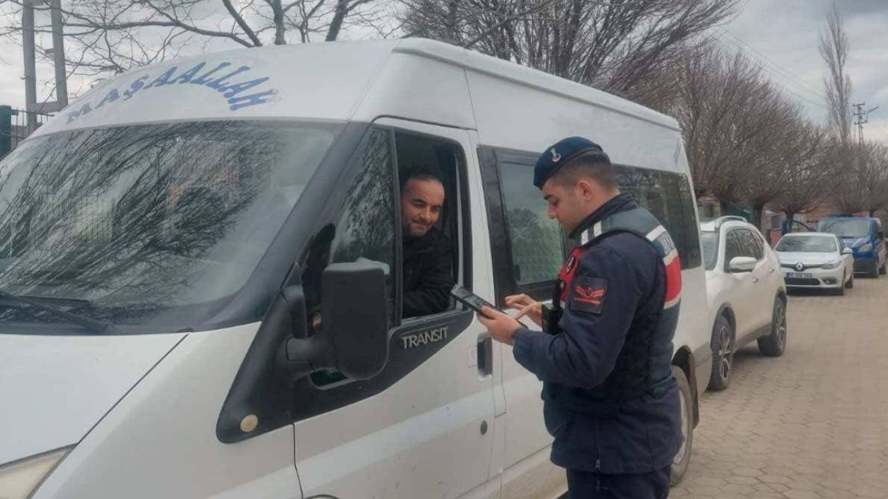 Öğrenci Güvenliği İçin Harekete Geçildi Yozgat’ta Yapılan Kontroller Merak Uyandırdı (3)