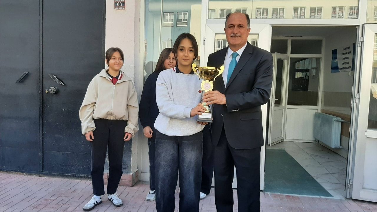 Pota Altında Yozgat Damgası İki Kupa Birden Geldi! (3)