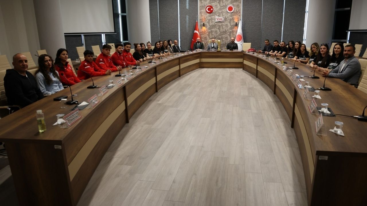 Rektör Yaşar’dan Tebrik Türkiye’nin En Üst Liginde Yozgat Temsil Edilecek (1)