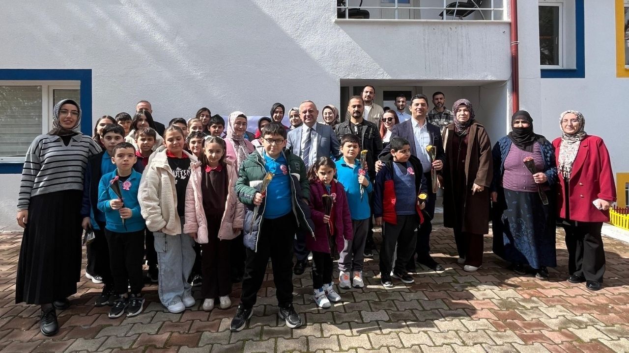 Sarıkaya'da Dünya Otizm Farkındalık Günü Etkinliği Düzenlendi (1)