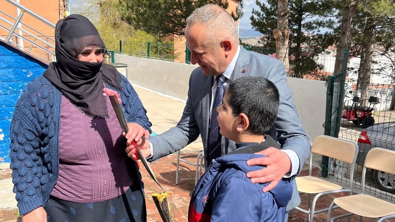 Sarıkaya'da Dünya Otizm Farkındalık Günü Etkinliği Düzenlendi (3)