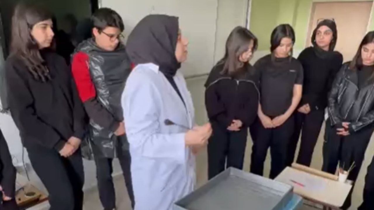 Sarıkaya’da Fırçalar Konuşuyor Liselerde Sanatın Büyüsüne Yolculuk (3)