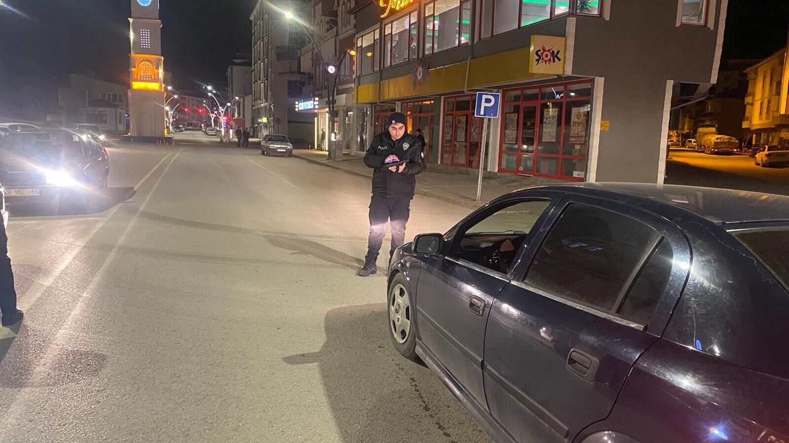 Şefaatli’de Gece Alarmı! Polis Her Yeri Didik Didik Aradı