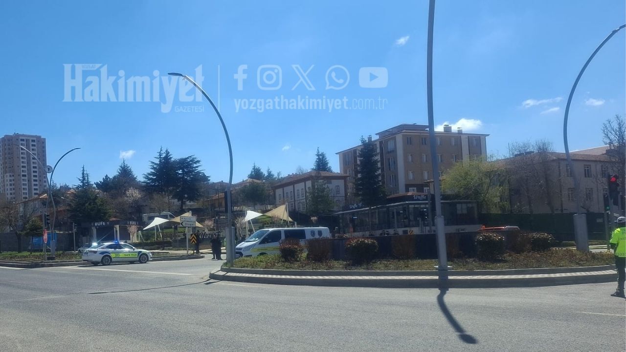 Son Daki̇ka! Yozgat’ta Terminal Kavşağı’nda Trafik Kazası 1 Kişi Hayatını Kaybetti (3)