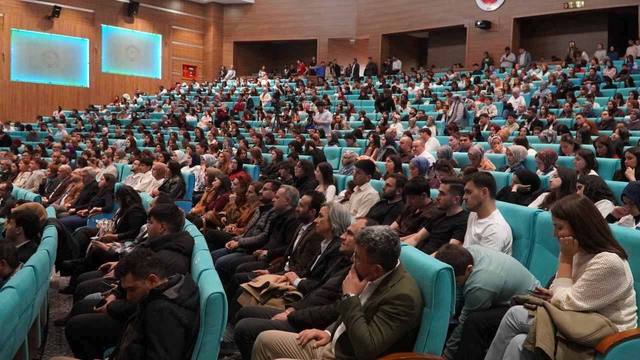 Üniversite Sektör El Ele Bozok’ta İş Dünyasıyla Dev Buluşma (5)