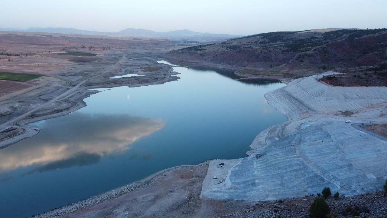 Uzunlu Barajı’nda Umut Veren Yükseliş Dronla Belgelendi (1)-1