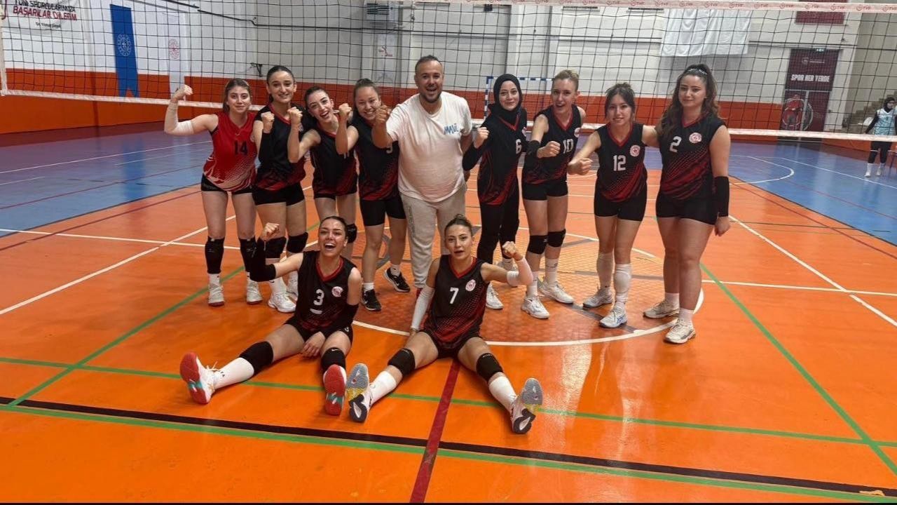 Yarı Finalde Yozgat Rüzgarı Kyk Kız Takımı Set Kaybetmedi (1)