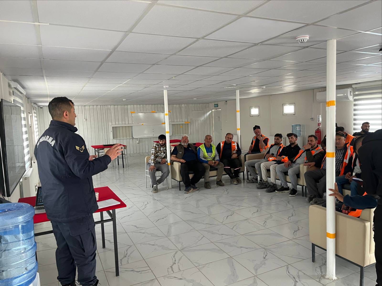 Yenifakılı’da Okul Güvenliği Alarmı2