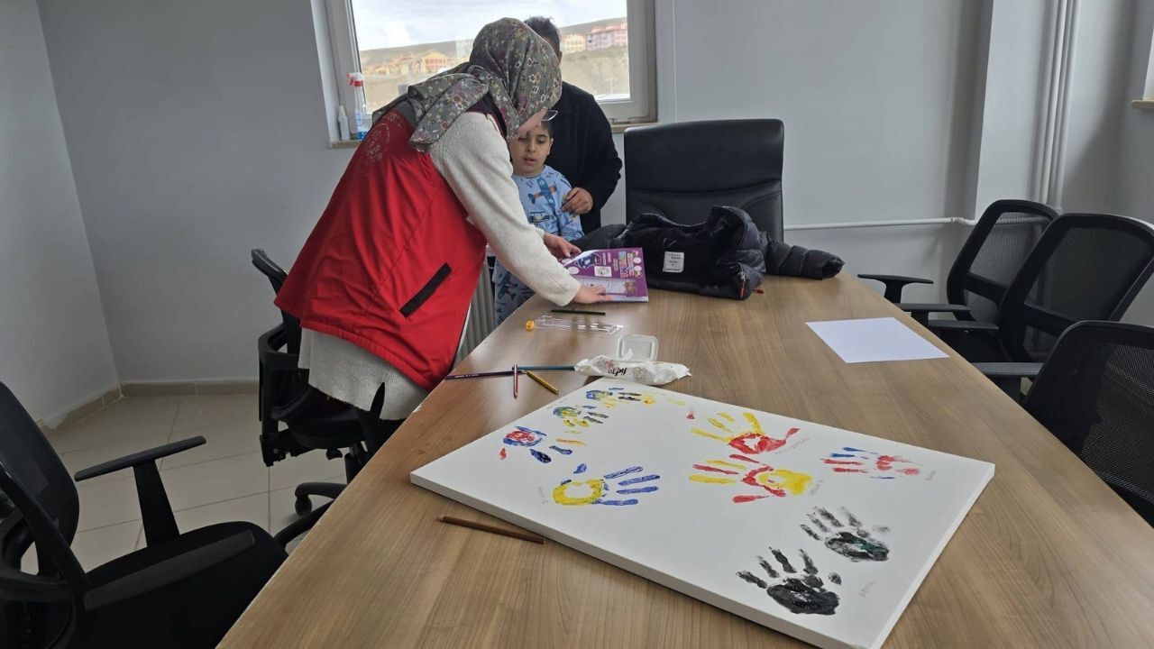 Yerköy'de Otizm Farkındalık Günü'nde Anlamlı Etkinlik (1)
