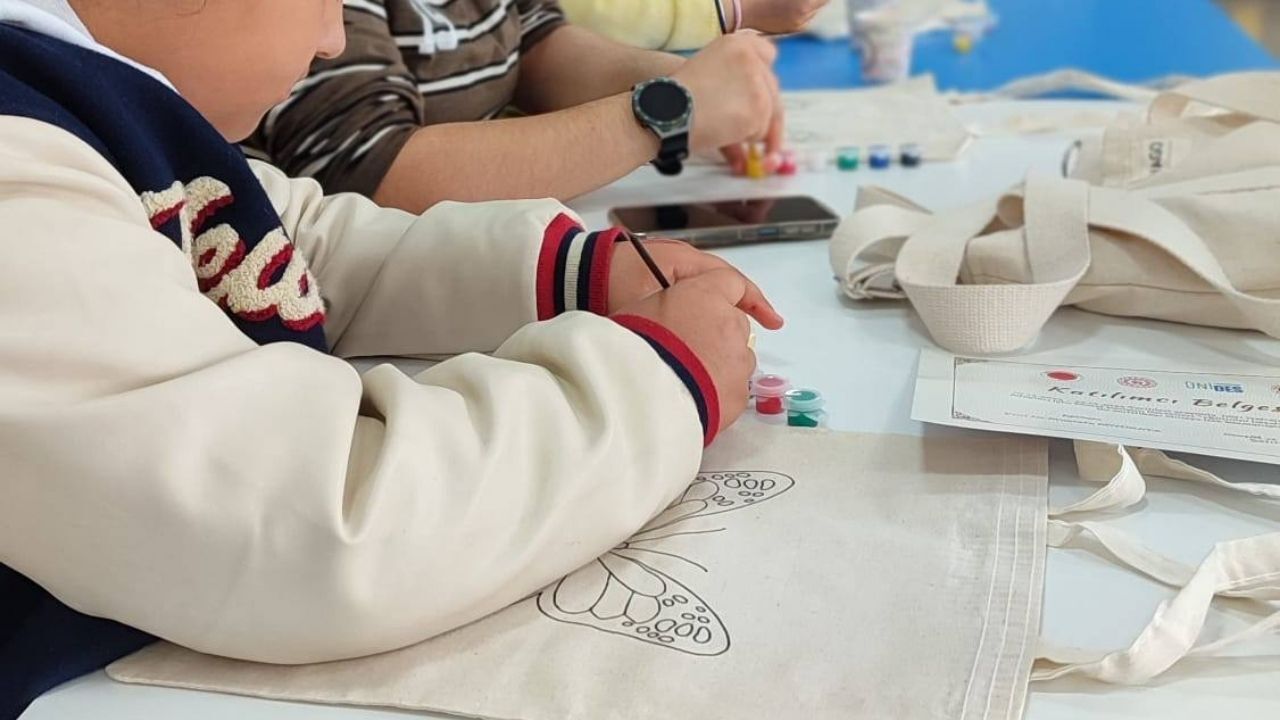 Yozgat Genç Ofis’te Yaratıcılık Renklerle Buluştu (1)